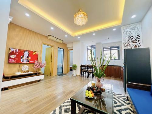Cần bán căn hộ VIP1 mặt tiền Tân Phú 79m² - view đường lớn, hot cho kinh doanh, sở hữu ngay!